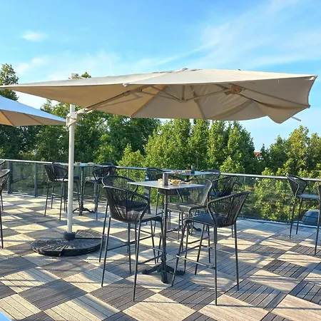Dali - Restaurant Hotel 4*