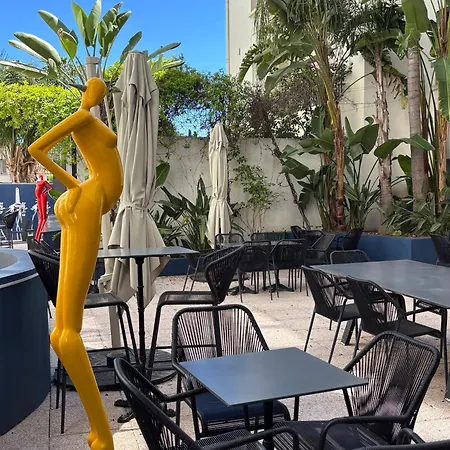Dali - Restaurant Hotel 4*