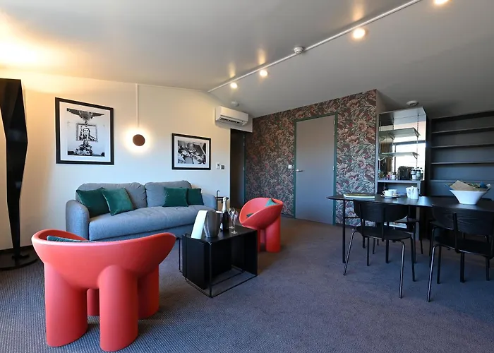 Dali - Restaurant Hotel 4*