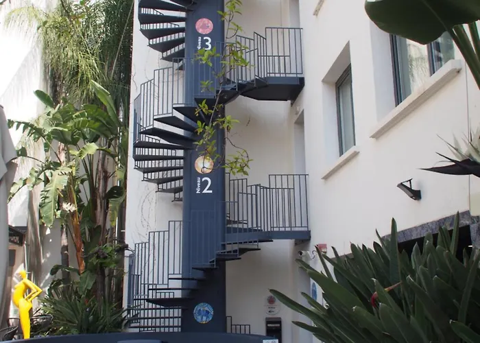 Dali - Restaurant Hotel